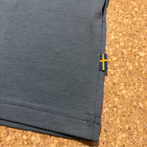 NWT Fjallraven Fox Boxy Logo Tee T-Shirt Organic Cotton Dawn Blue Women’s Small - Picture 3 of 4